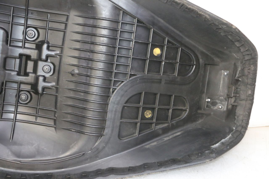 photo de SITZBANK SUZUKI BURGMAN 125 (2007 - 2014)