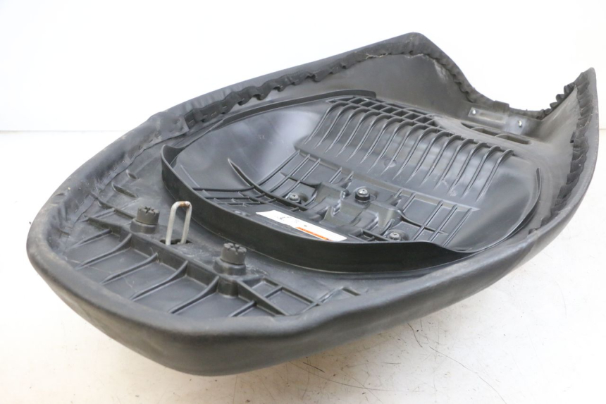 photo de SITZBANK SUZUKI BURGMAN 125 (2007 - 2014) - Technische Nahaufnahme