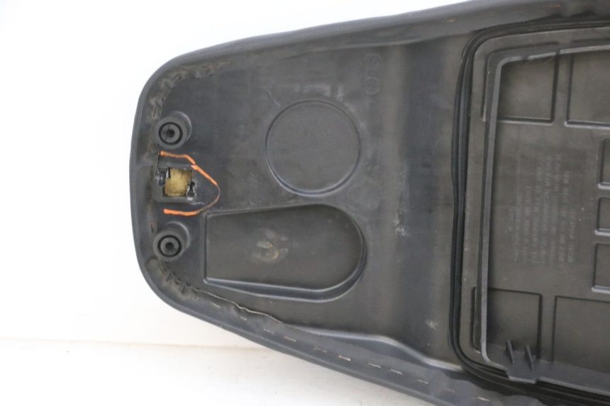 photo de SITZBANK SYM CROX 4T 50 (2016 - 2023) - Fokus auf die Struktur