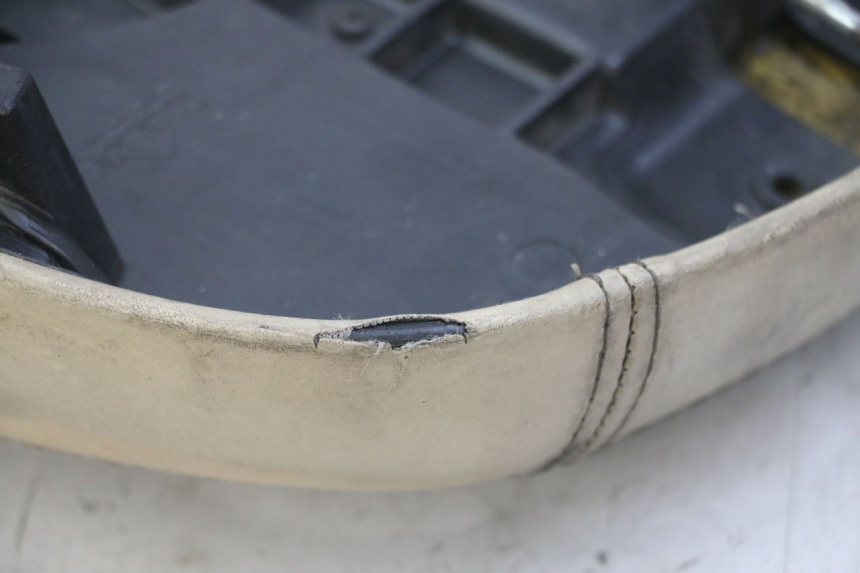 photo de SELLE PEUGEOT ELYSEO 125 (1999 - 2004)