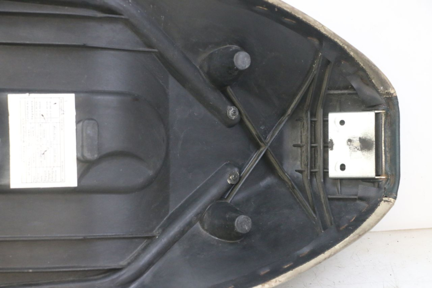 photo de SELLE PEUGEOT ELYSEO 125 (1999 - 2004)