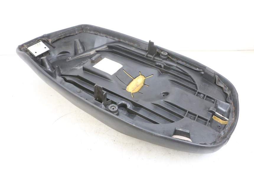 photo de SELLE PEUGEOT ELYSEO 125 (1999 - 2004) - Detailansicht des Bauteils