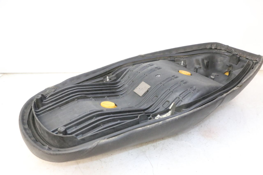 photo de SELLE HONDA FES S-WING SWING ABS 125 (2007 - 2015)