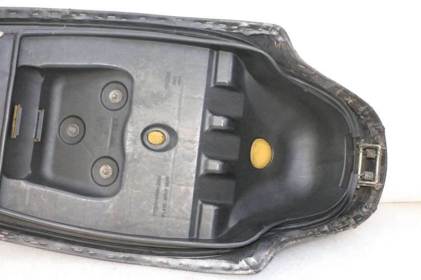 photo de SITZ KYMCO GRAND DINK 125 (2002 - 2007)