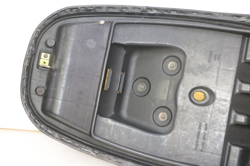 photo de SITZ KYMCO GRAND DINK 125 (2002 - 2007)