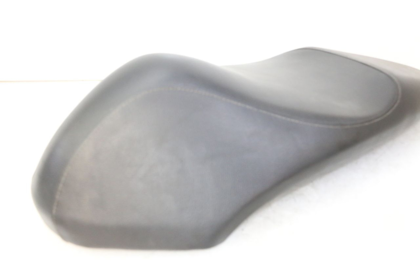 photo de SELLE PEUGEOT KISBEE 2T 50 (2010 - 2017)