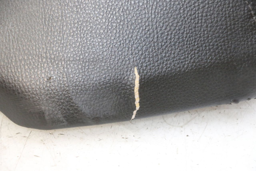 photo de SELLE PEUGEOT KISBEE 2T 50 (2010 - 2017)