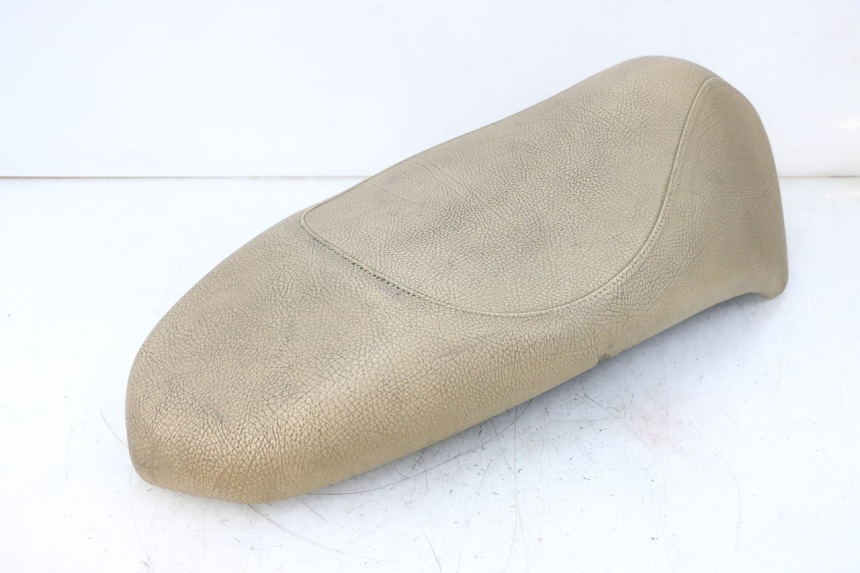 photo de SELLE PEUGEOT KISBEE 2T 50 (2010 - 2017) - Fokus auf die Struktur