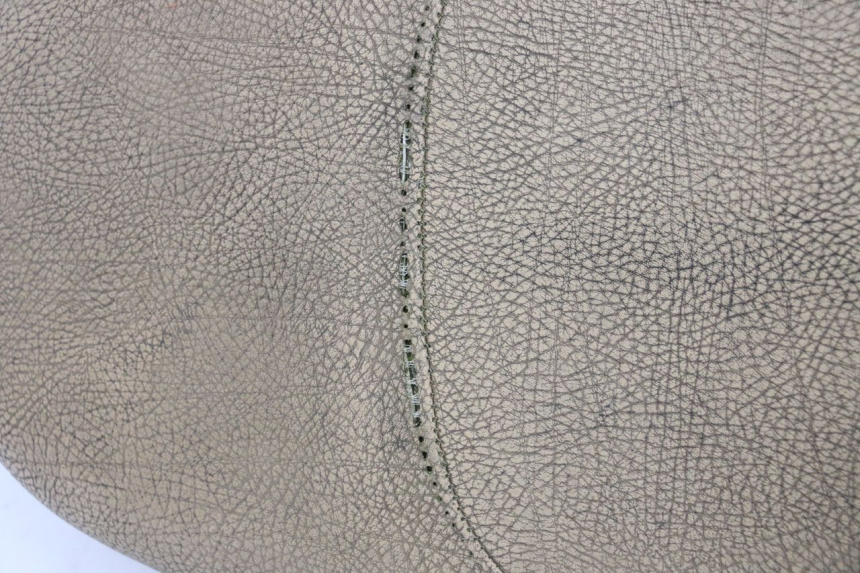 photo de SELLE PEUGEOT KISBEE 2T 50 (2010 - 2017) - Alternativer Blickwinkel