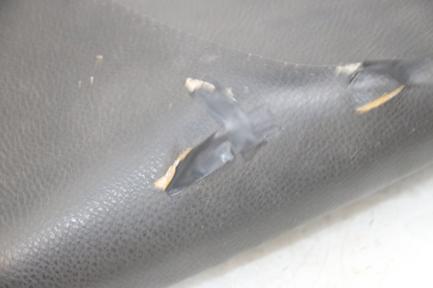 photo de SELLE PEUGEOT KISBEE 4T 50 (2010 - 2017)