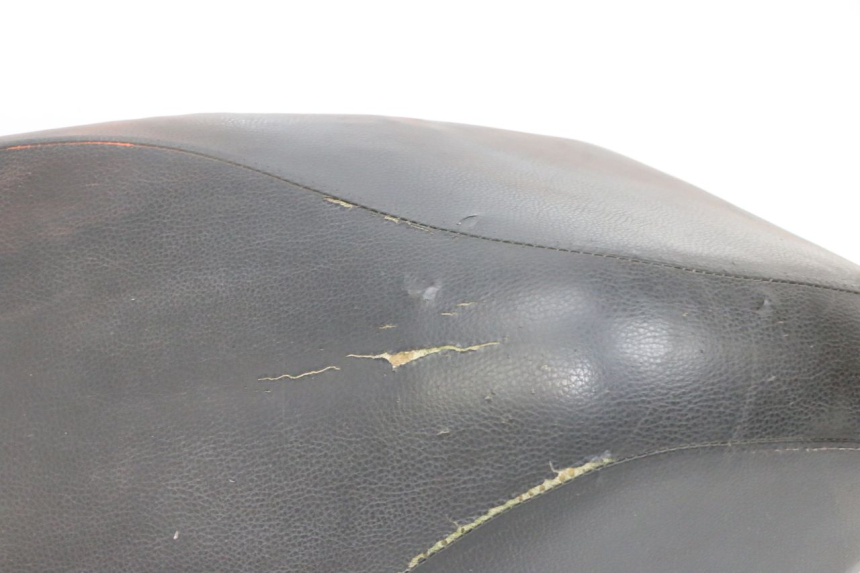 photo de SELLE PEUGEOT KISBEE 4T 50 (2010 - 2017)