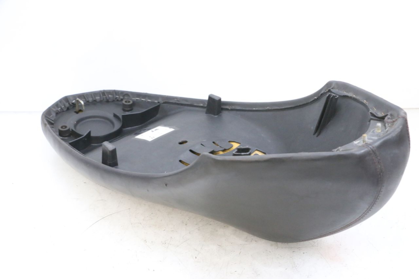 photo de SELLE PEUGEOT KISBEE 4T 50 (2018 - 2022) - Zoom auf Komponenten