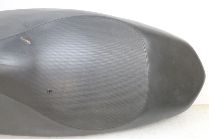 photo de SELLE PEUGEOT KISBEE 4T 50 (2018 - 2022) - Qualität der Gebrauchtware