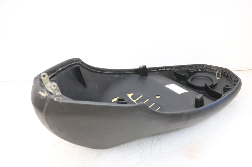 photo de SELLE PEUGEOT KISBEE 4T 50 (2010 - 2017) - Weitere Ansicht des Artikels