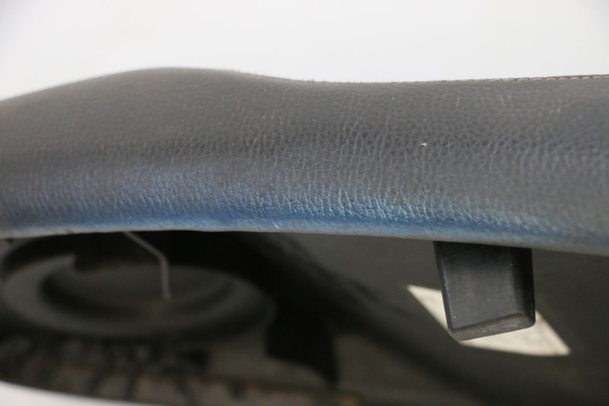 photo de SELLE PEUGEOT KISBEE 4T 50 (2010 - 2017) - Alternative Perspektive