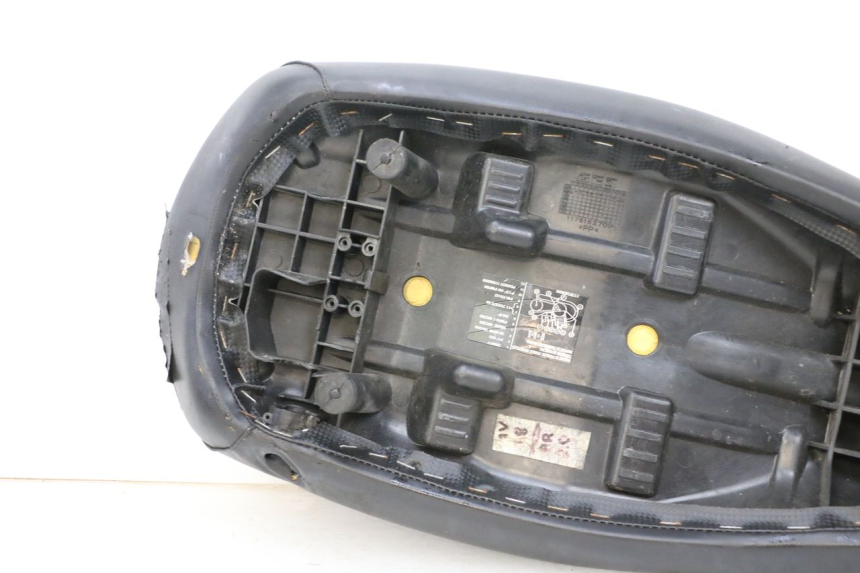 photo de SELLE PEUGEOT LUDIX 50 (2005 - 2007) - Oberflächenzustand und Material