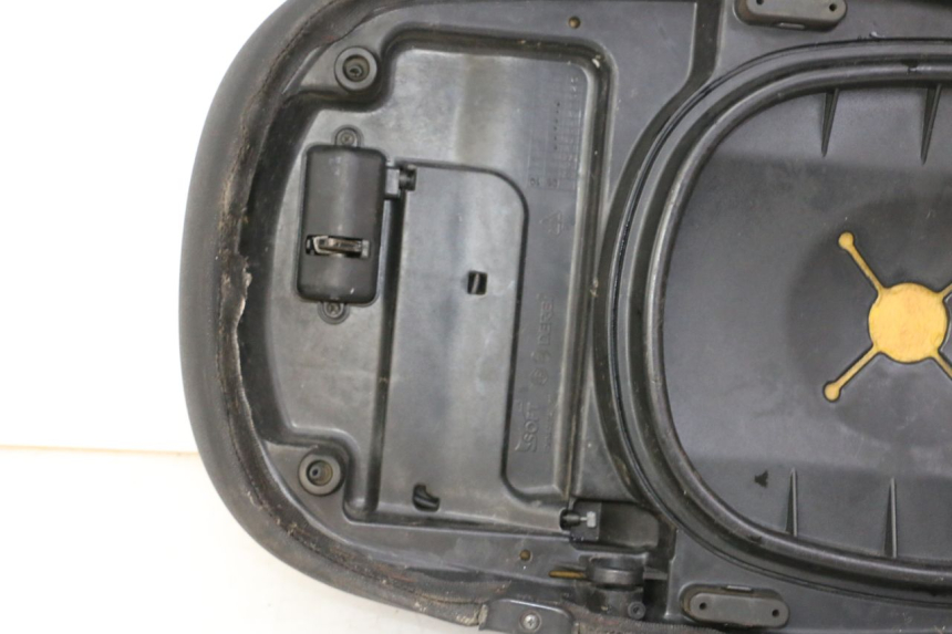 photo de SITZ PIAGGIO LXV 4T 50 (2009 - 2013)