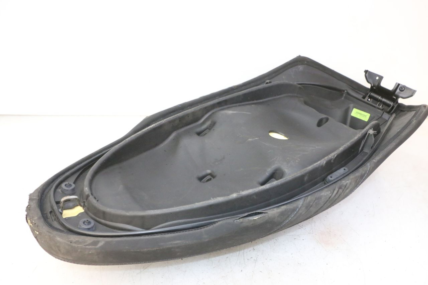 photo de SITZ PIAGGIO MP3 HPE 310 (2024 - 2025)