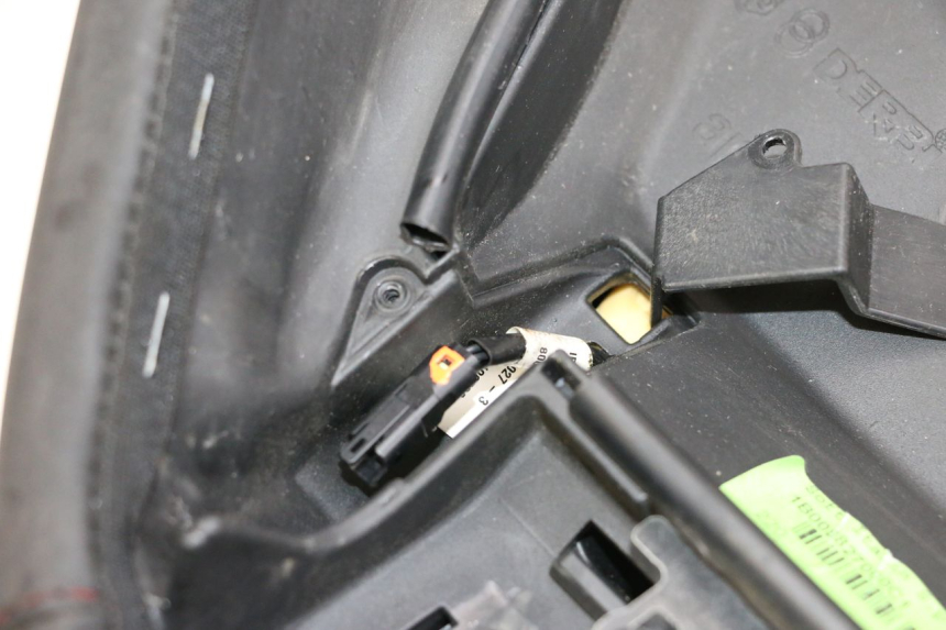 photo de SITZ PIAGGIO MP3 HPE 300 (2019 - 2026) - Geprüftes Gebrauchtteil