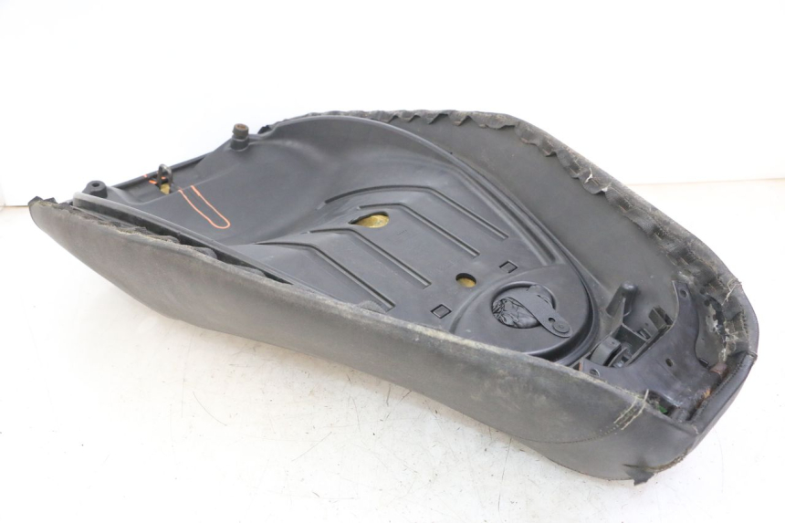 photo de SELLE PIAGGIO MP3 LT 400 (2007 - 2012)