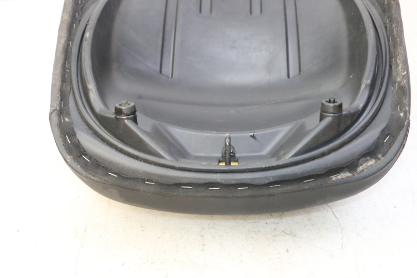 photo de SITZ PIAGGIO MP3 LT 300 (2010 - 2016) - Hochauflösende Nahaufnahme