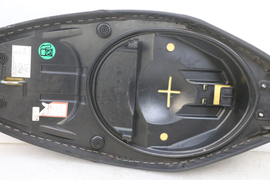 photo de SELLE YAMAHA NEOS NEO'S 4T 50 (2008 - 2016) - Hochauflösende Nahaufnahme