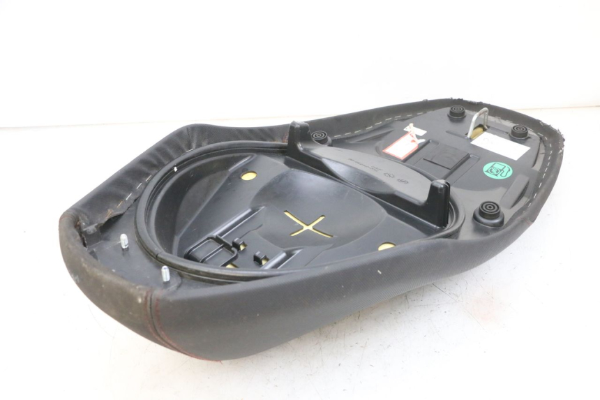 photo de SELLE YAMAHA NEOS NEO'S 4T 50 (2008 - 2016) - Details der Befestigungspunkte