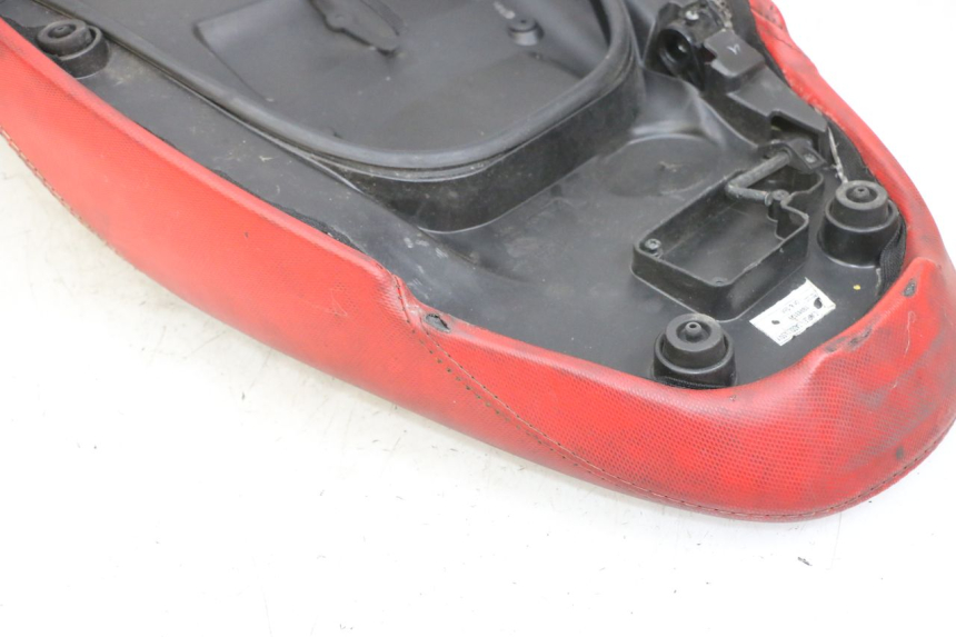 photo de SELLE PIAGGIO NEW TYPHOON 50 (2018 - 2021) - Fokus auf die Struktur