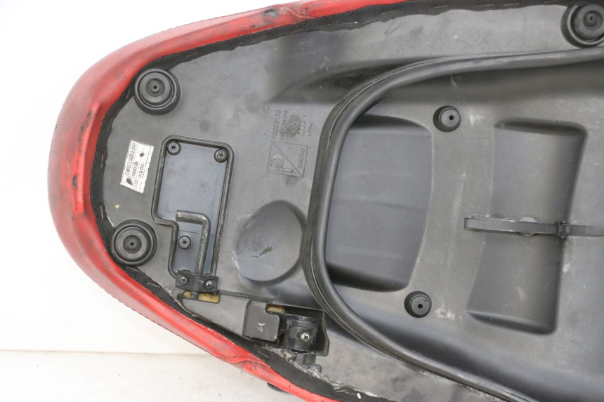 photo de SELLE PIAGGIO NEW TYPHOON 50 (2018 - 2021) - Detailansicht des Bauteils