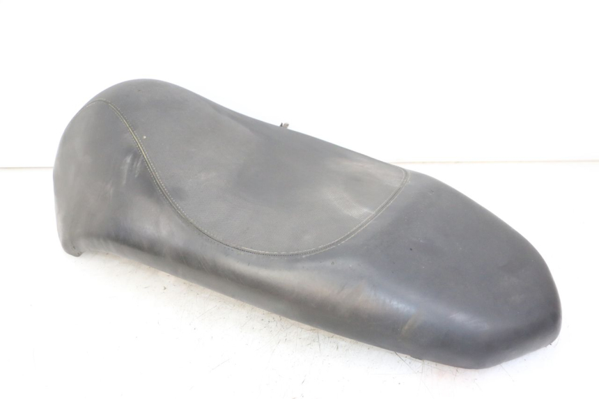 photo de SELLE PEUGEOT KISBEE 2T 50 (2010 - 2017)