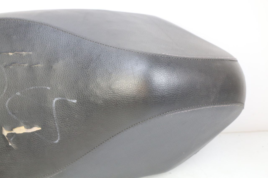 photo de SELLE PEUGEOT KISBEE 4T 50 (2010 - 2017)