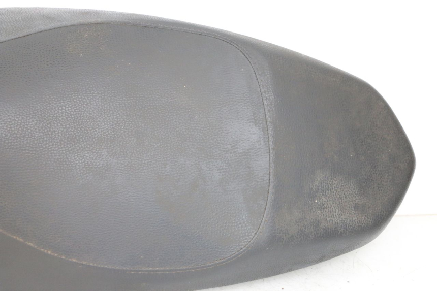 photo de SELLE PEUGEOT KISBEE 4T 50 (2010 - 2017)