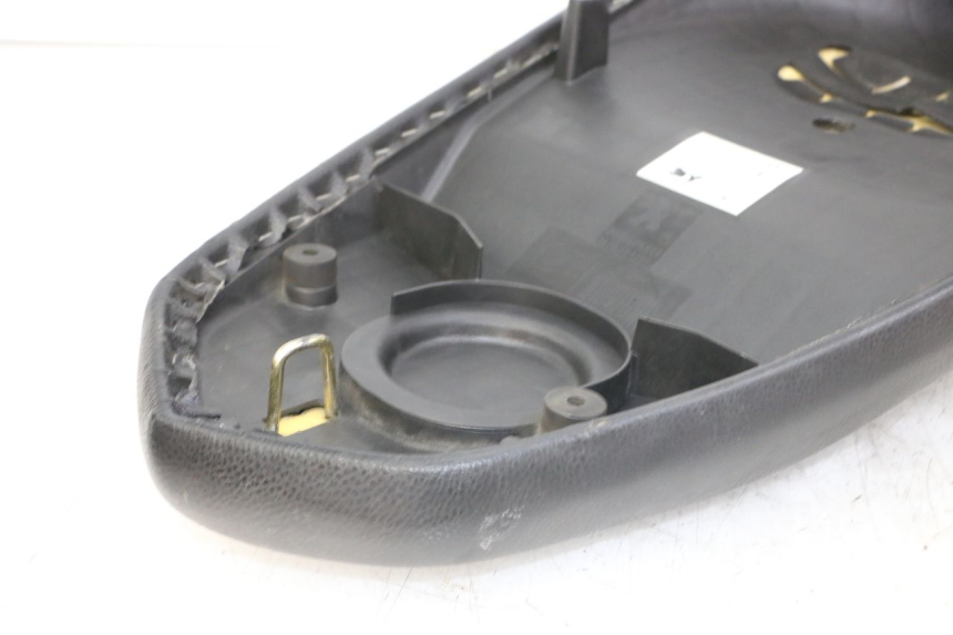 photo de SELLE PEUGEOT KISBEE 4T 50 (2018 - 2022)