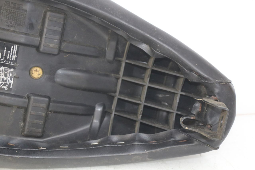 photo de SELLE PEUGEOT LUDIX 50 (2005 - 2007)