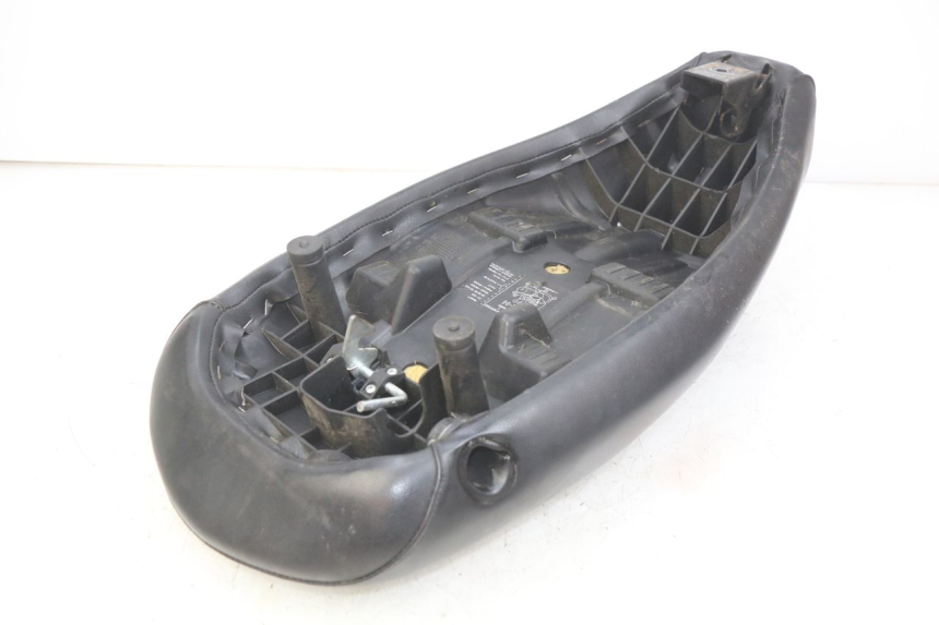 photo de SELLE PEUGEOT LUDIX 50 (2005 - 2007)