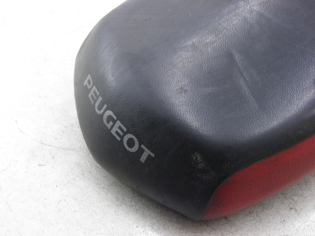 photo de SELLE PEUGEOT LUDIX 50 (2008 - 2017)