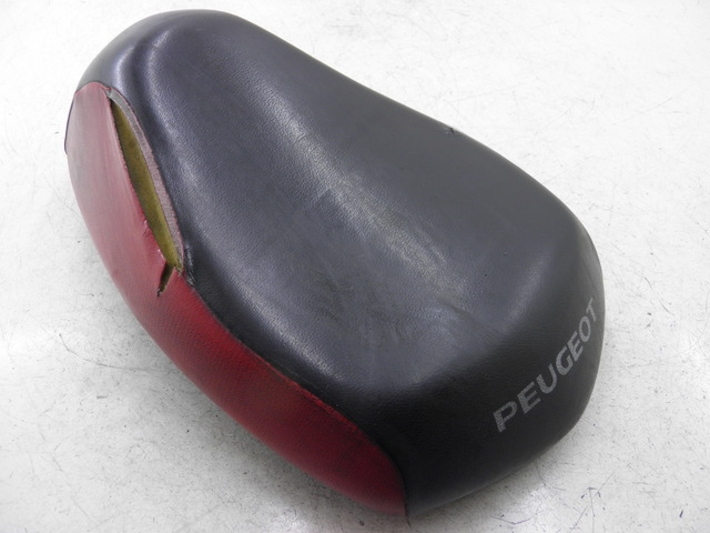 photo de SELLE PEUGEOT LUDIX 50 (2008 - 2017)