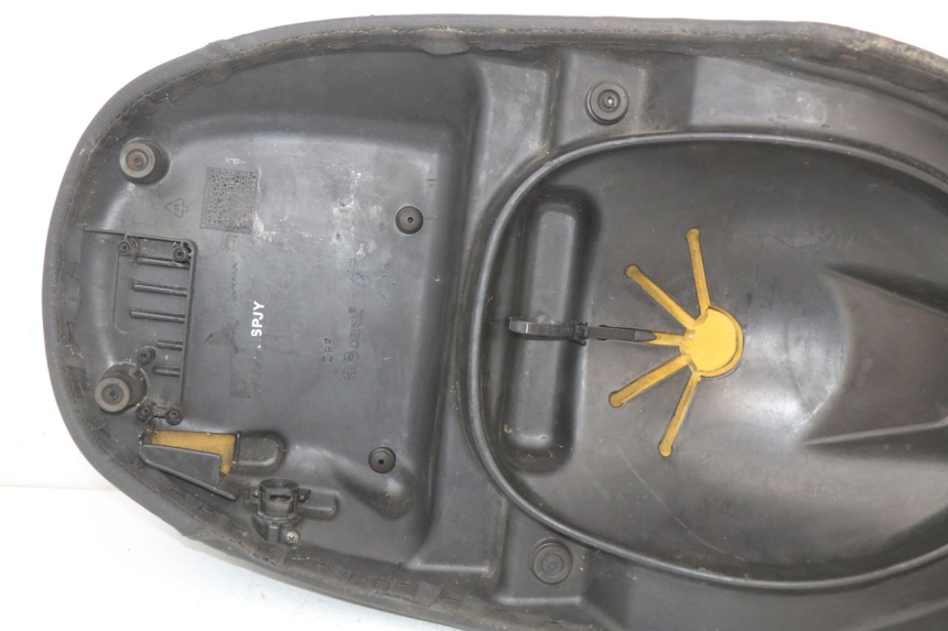 photo de SITZ PIAGGIO FLY 4T 50 (2004 - 2010)