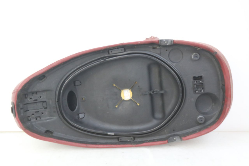photo de SITZBANK PIAGGIO VESPA PRIMAVERA 2T 50 (2013 - 2018)