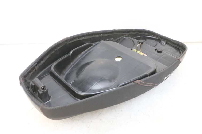 photo de SITZ JM MOTORS SANTANA EVO 50 (2024 - 2026) - Detailansicht des Bauteils