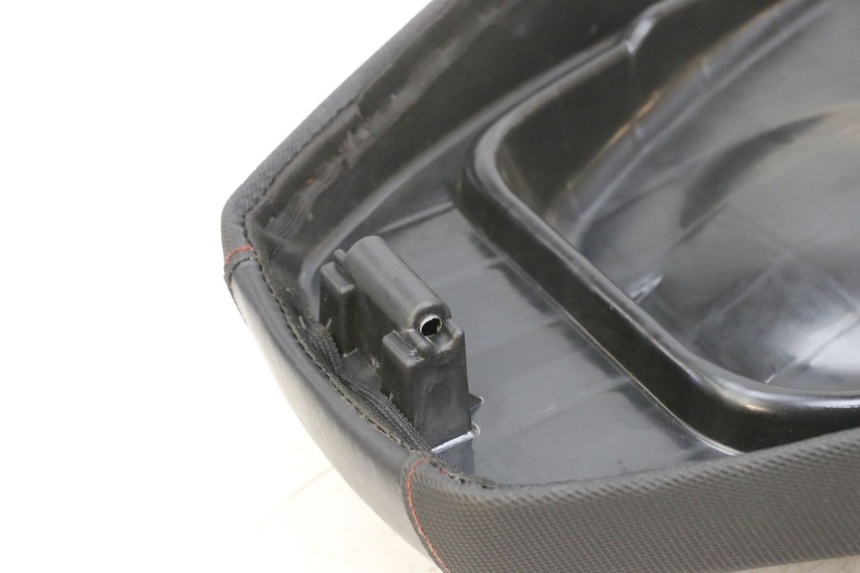 photo de SITZ JM MOTORS SANTANA EVO 50 (2024 - 2026) - Zoom auf Gebrauchszustand