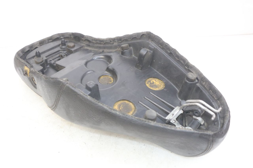 photo de SELLE APRILIA SCARABEO 100 (2003 - 2012)