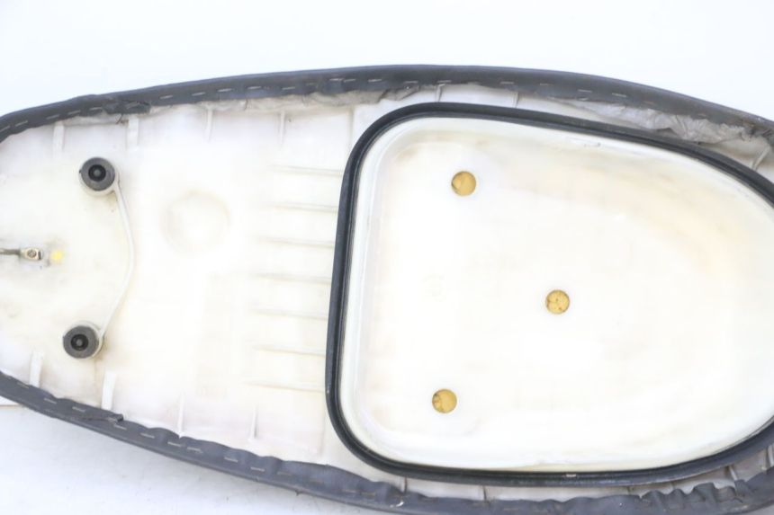 photo de SELLE HONDA SCV LEAD 100 (2003 - 2007)