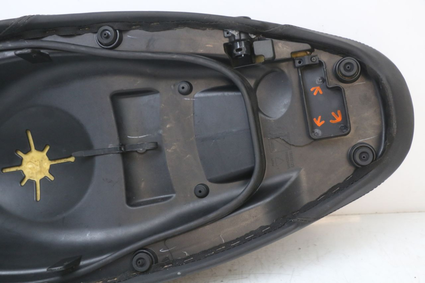 photo de SITZ APRILIA SR 2T 50 (2018 - 2022)