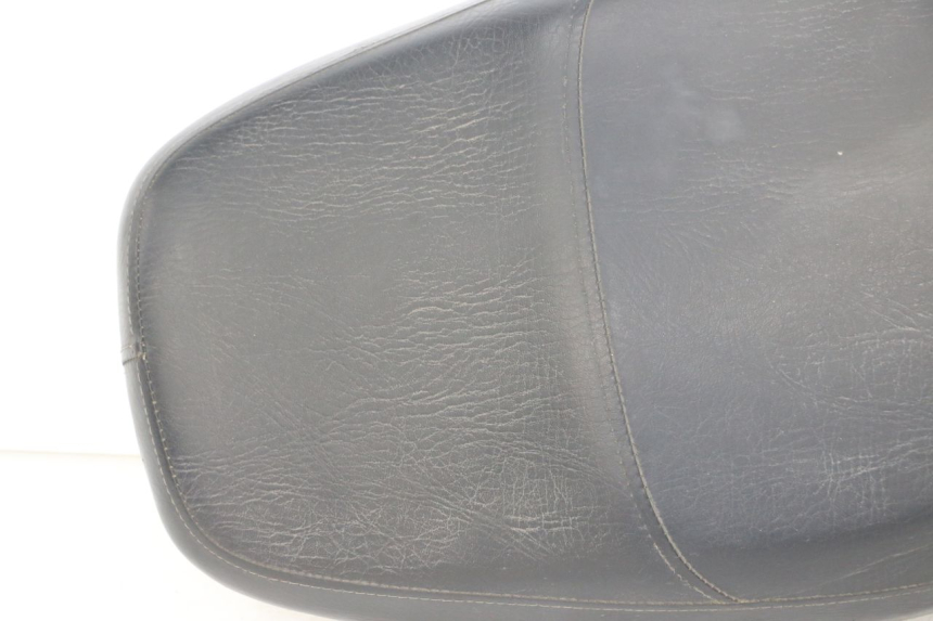 photo de SELLE UNIVERSAL BIKE ZN50QT-11B 50 (2018 - 2021)