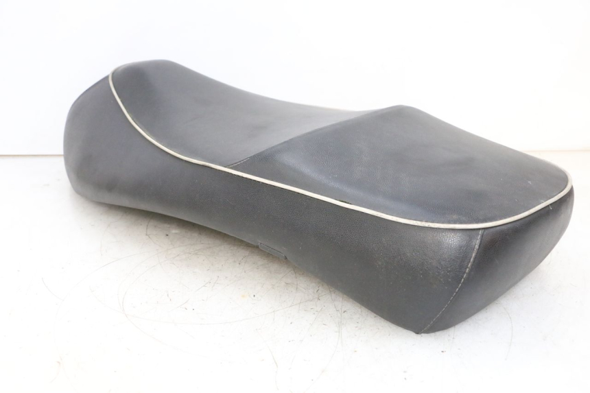 photo de SELLE PIAGGIO VESPA GTS SUPER IE 125 (2009 - 2016) - Fokus auf die Struktur