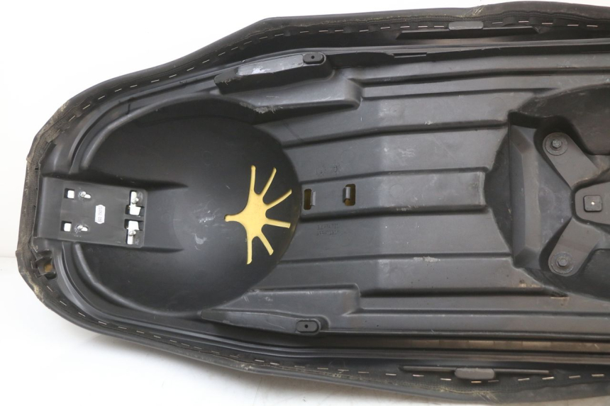 photo de SELLE YAMAHA XMAX X-MAX ABS 125 (2017 - 2020) - Kennzeichnungen und Originalreferenzen