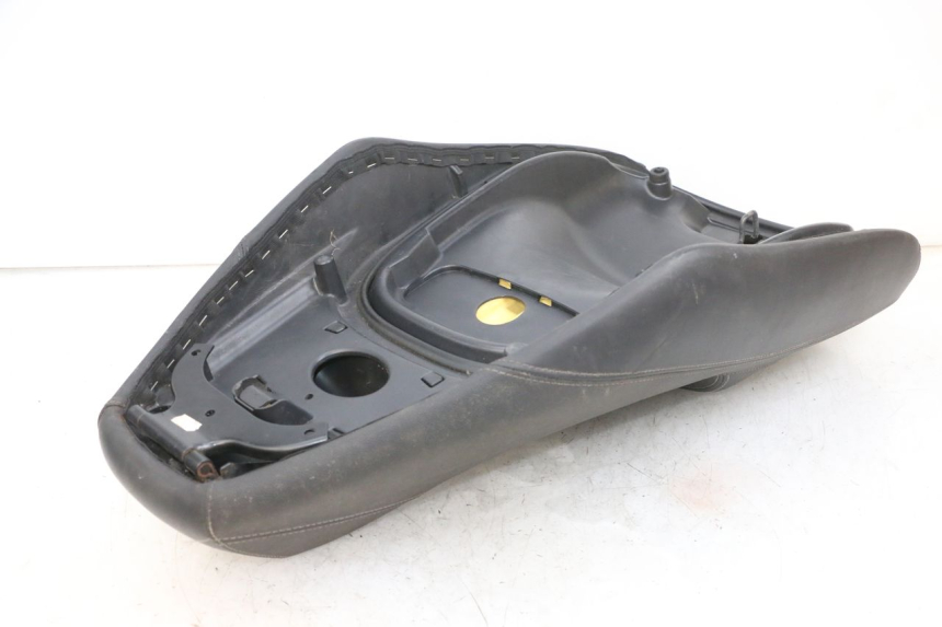 photo de SITZBANK PIAGGIO XEVO - X EVO 125 (2007 - 2016) - Zoom auf Gebrauchszustand