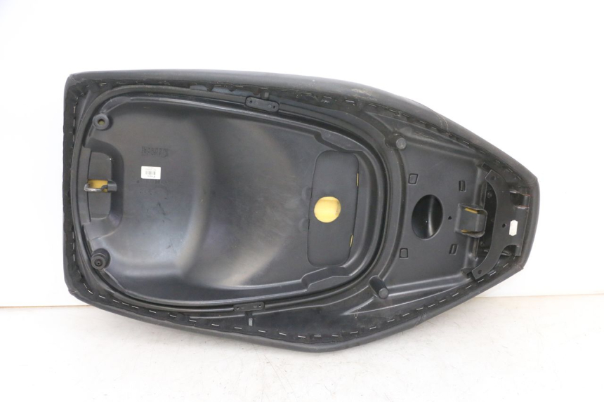 photo de SITZBANK PIAGGIO XEVO - X EVO 125 (2007 - 2016) - Geprüftes Gebrauchtteil