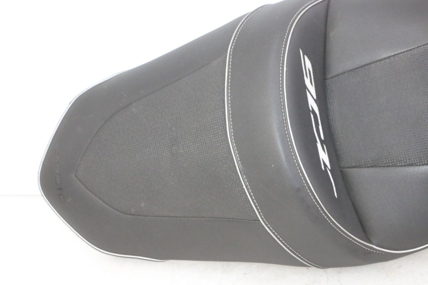 photo de SITZ YAMAHA XJ6 ABS 600 (2008 - 2016)